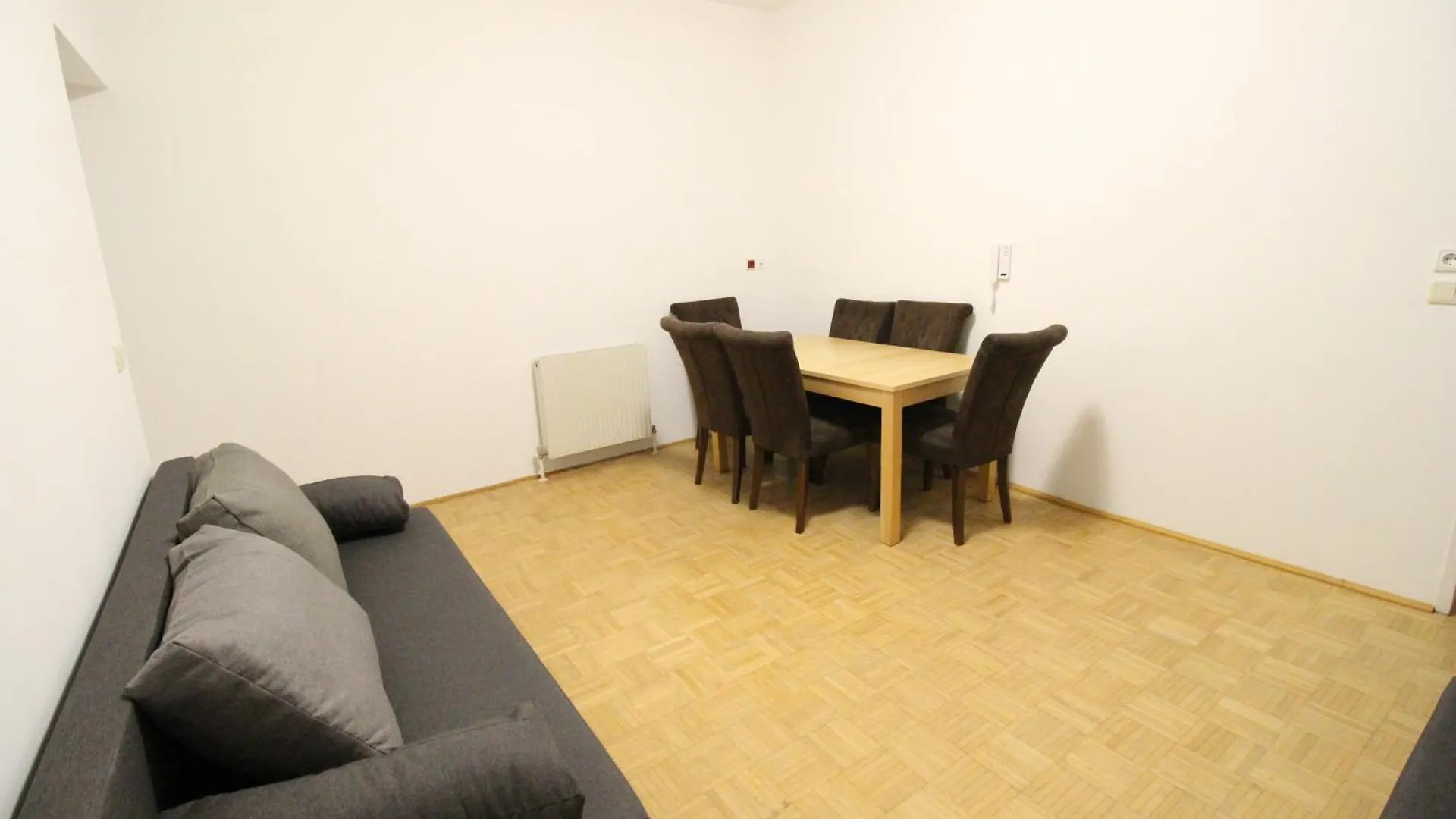 Comfort Triple Room Wh Vienna Austria